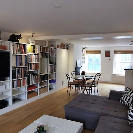 Spacious 2 Bedroom Apartment In The Heart Of Soho. لندن المظهر الخارجي الصورة