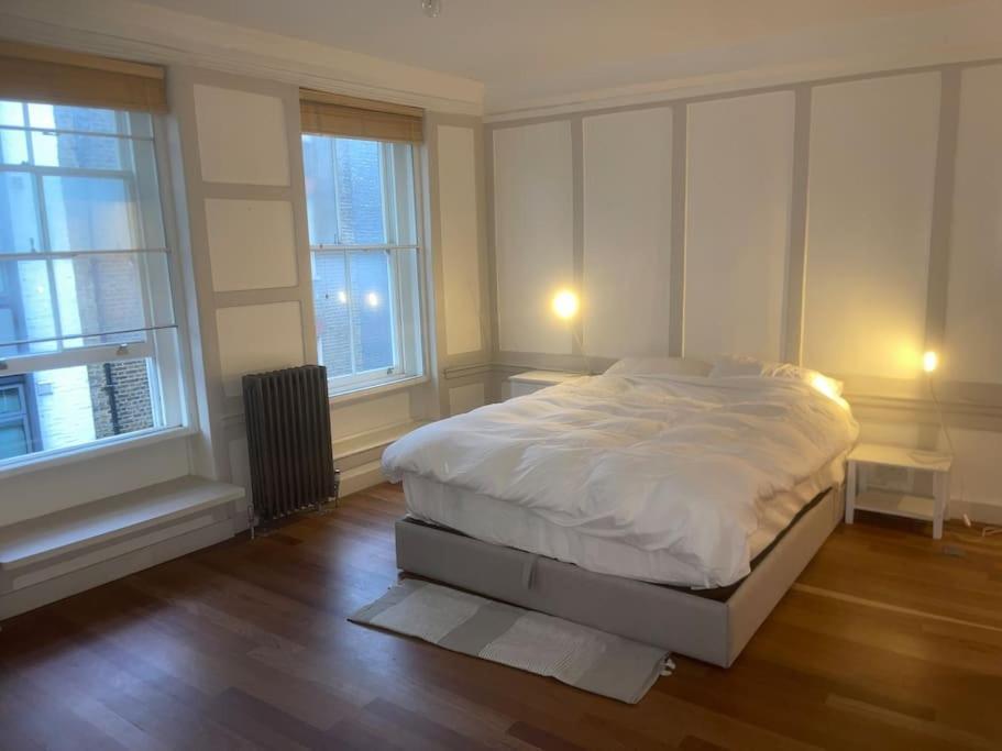 Spacious 2 Bedroom Apartment In The Heart Of Soho. لندن المظهر الخارجي الصورة