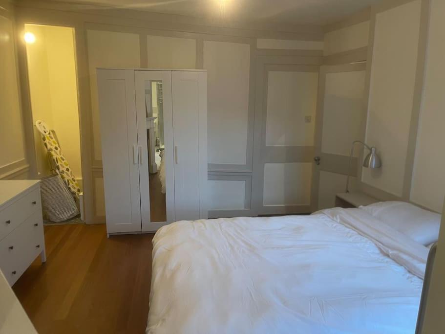 Spacious 2 Bedroom Apartment In The Heart Of Soho. لندن المظهر الخارجي الصورة